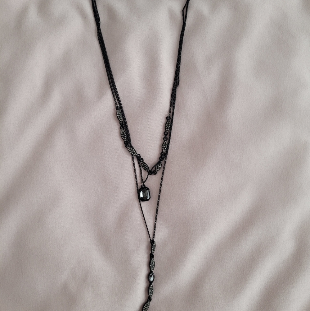 Nine West black tone necklace